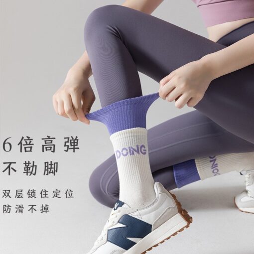 One piece dropshipping women's boneless Pilates non-slip socks athletic socks long socks fitness fall/winter socks for running yoga socks - Image 3